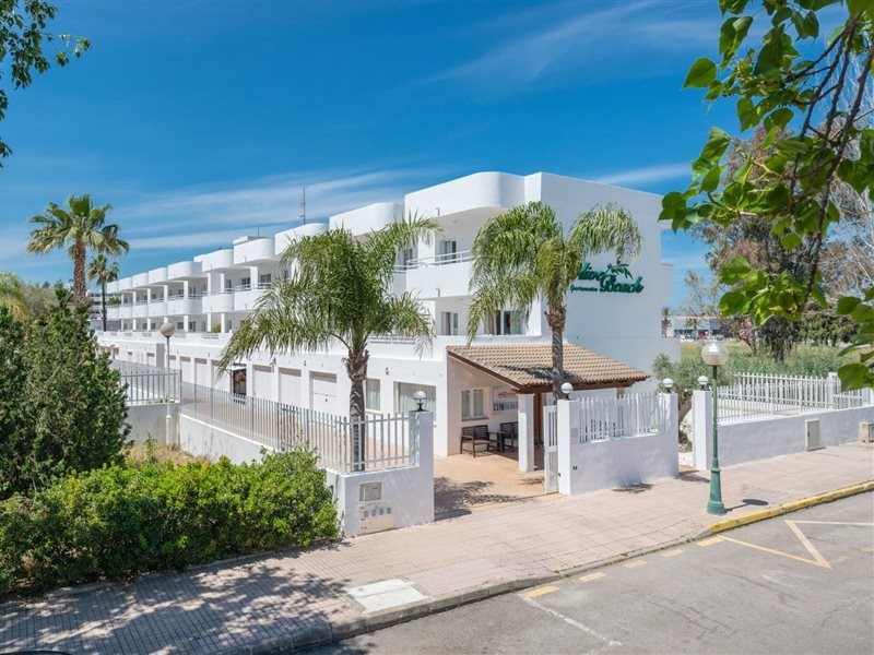 Olive Beach Apartments 28/62