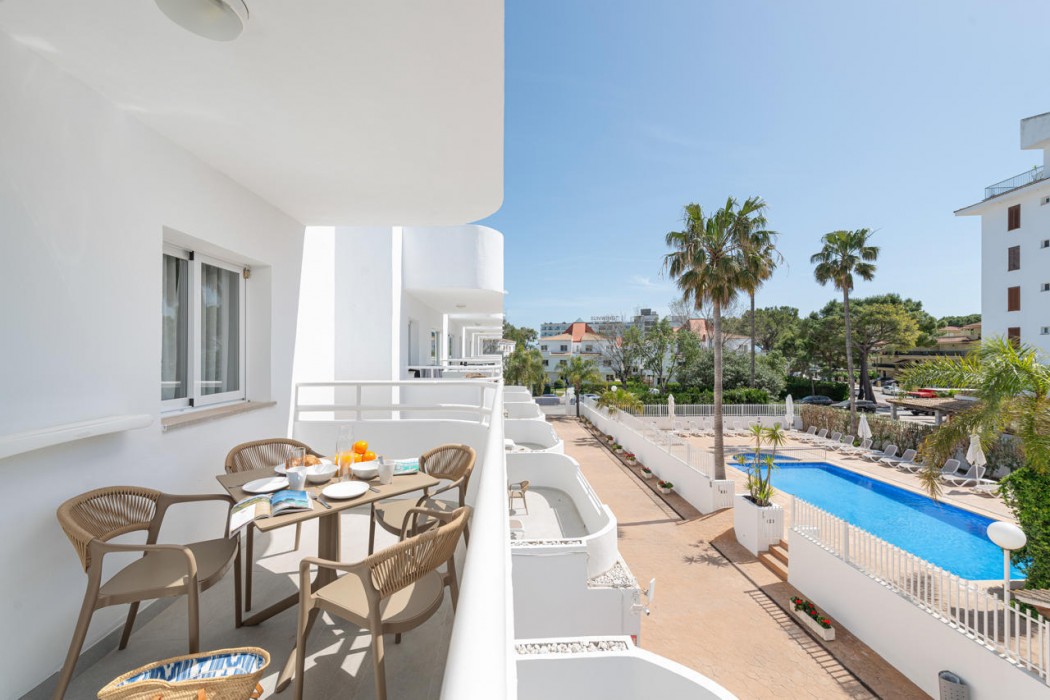 Olive Beach Apartments 15/62