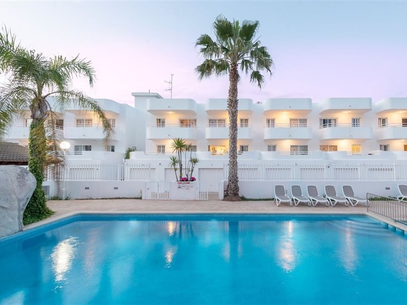 Olive Beach Apartments 36/62