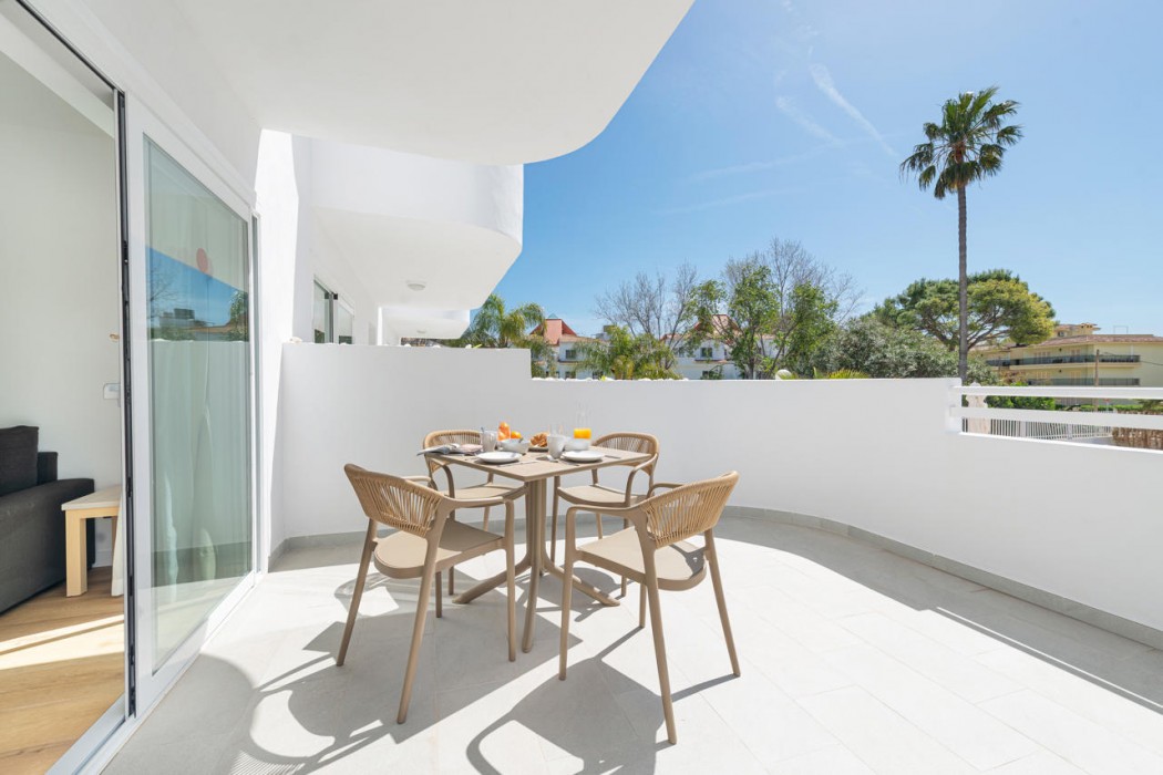 Olive Beach Apartments 9/62