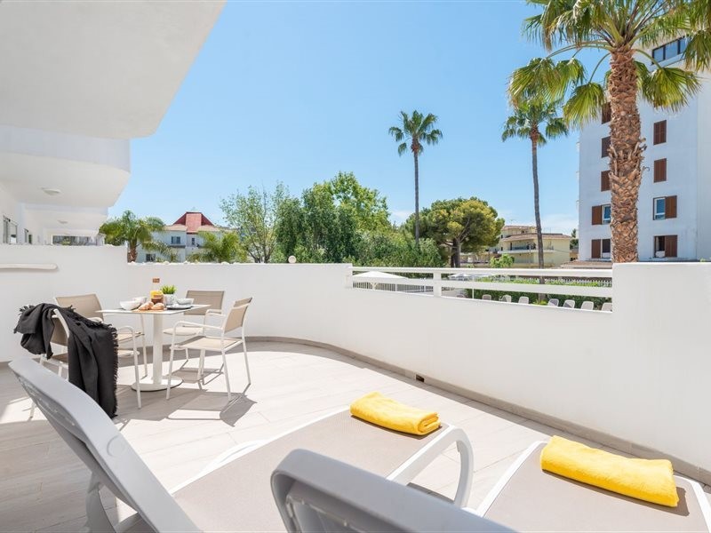 Olive Beach Apartments 39/62