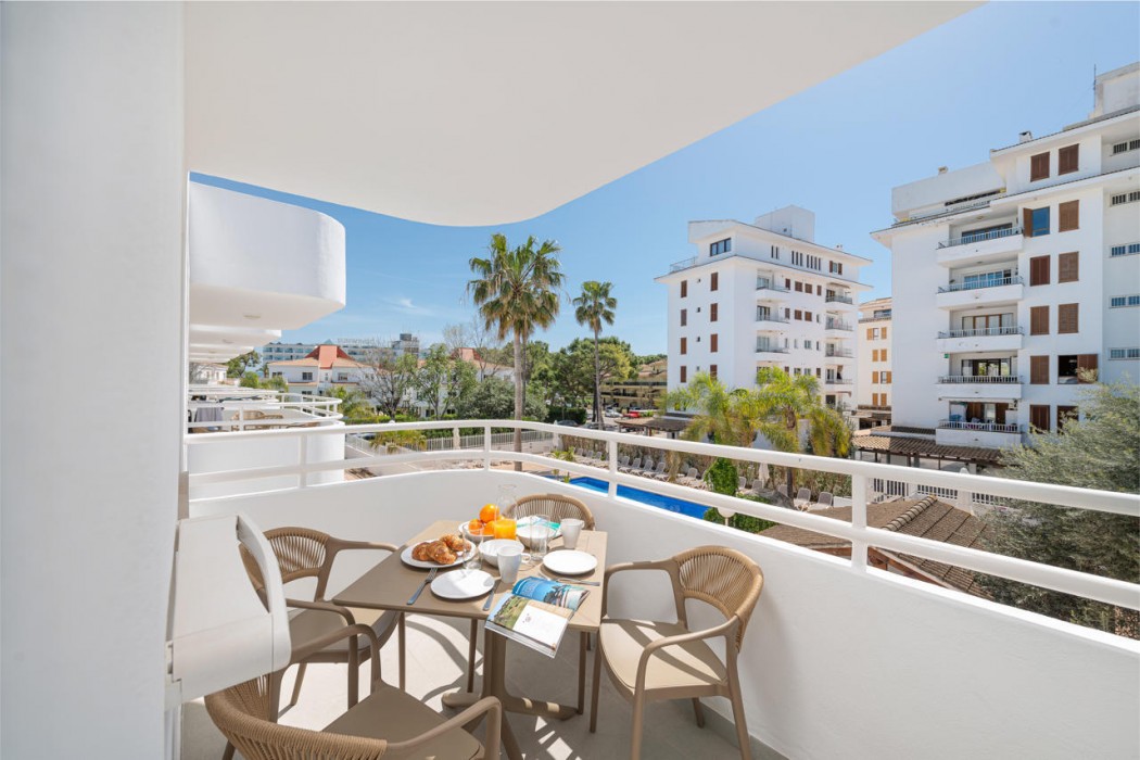 Olive Beach Apartments 11/62