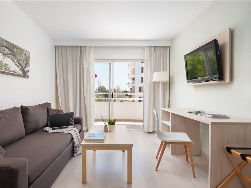 Olive Beach Apartments 50/62