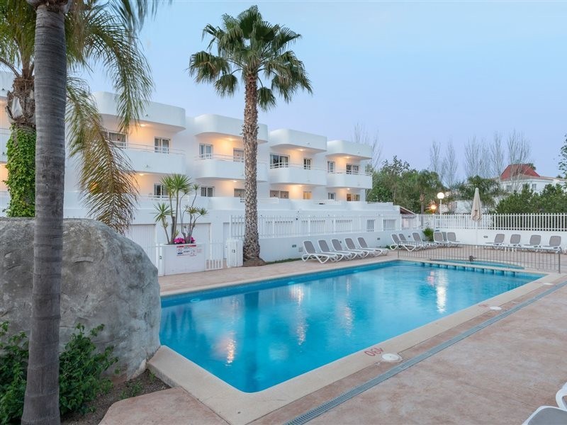 Olive Beach Apartments 35/62