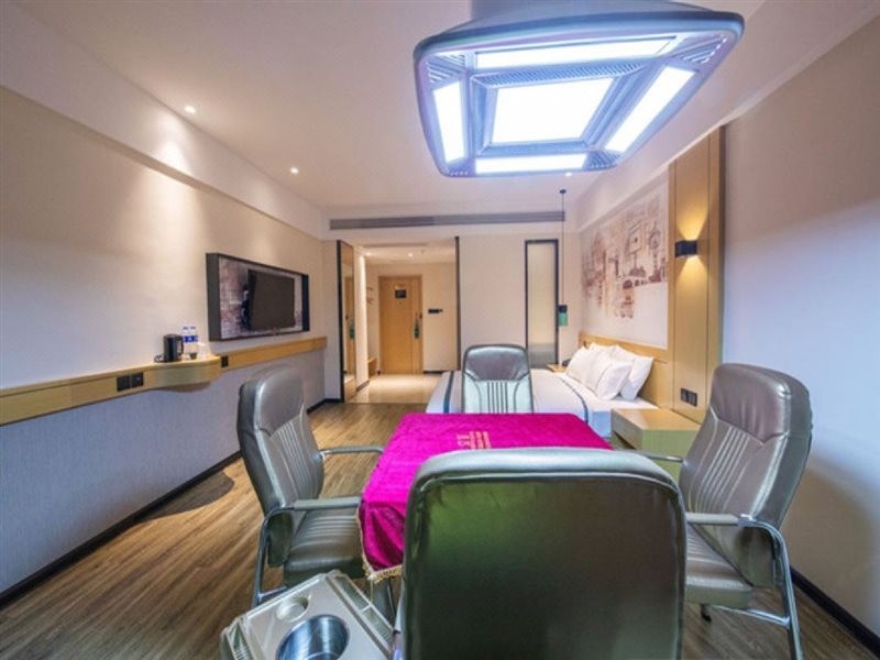 City convenient hotel (Hengyang railway station store) 13/29