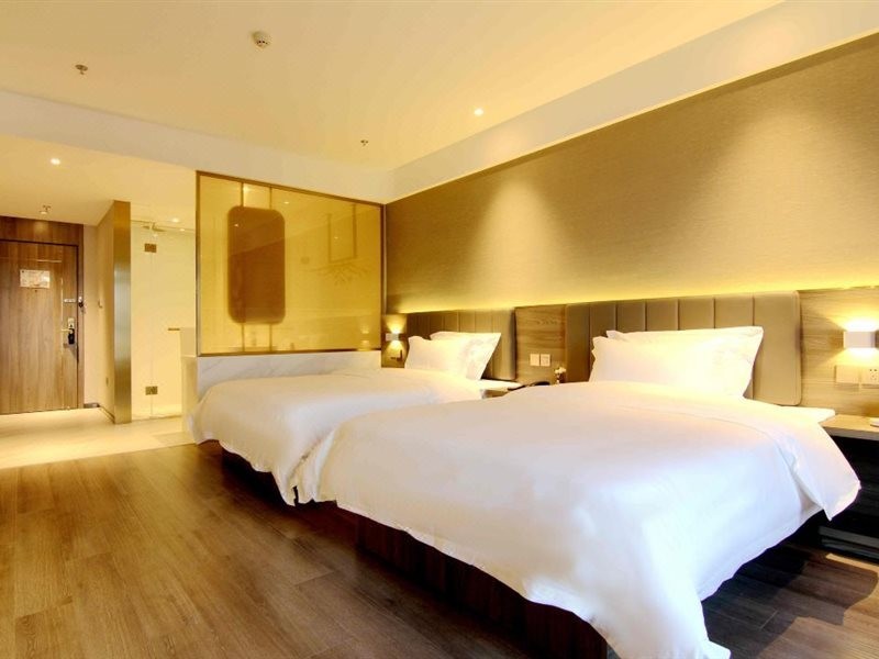 7 days premium hotel(Chongqing T3 terminal store) 30/55