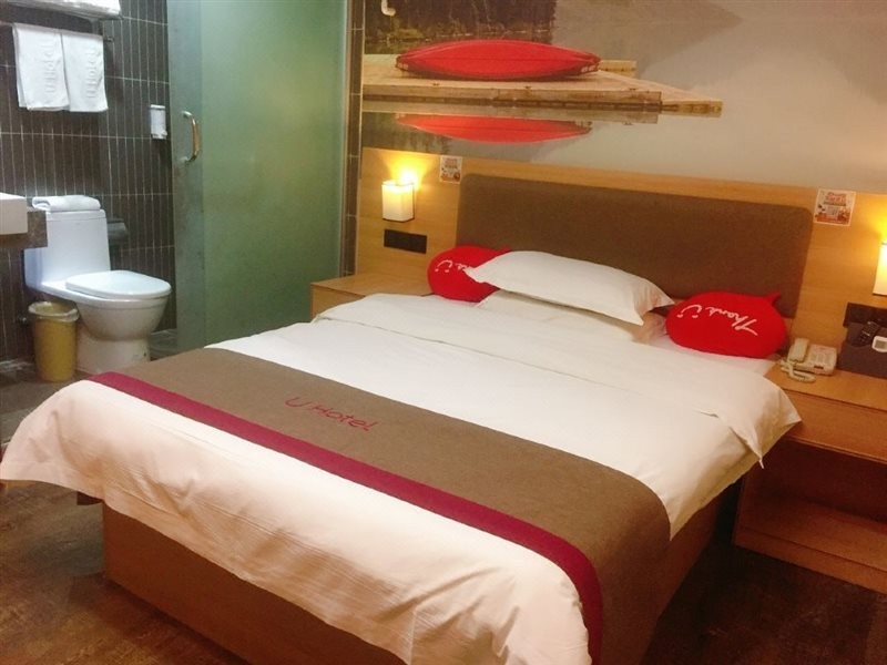 Baozheng Hostel 4/6
