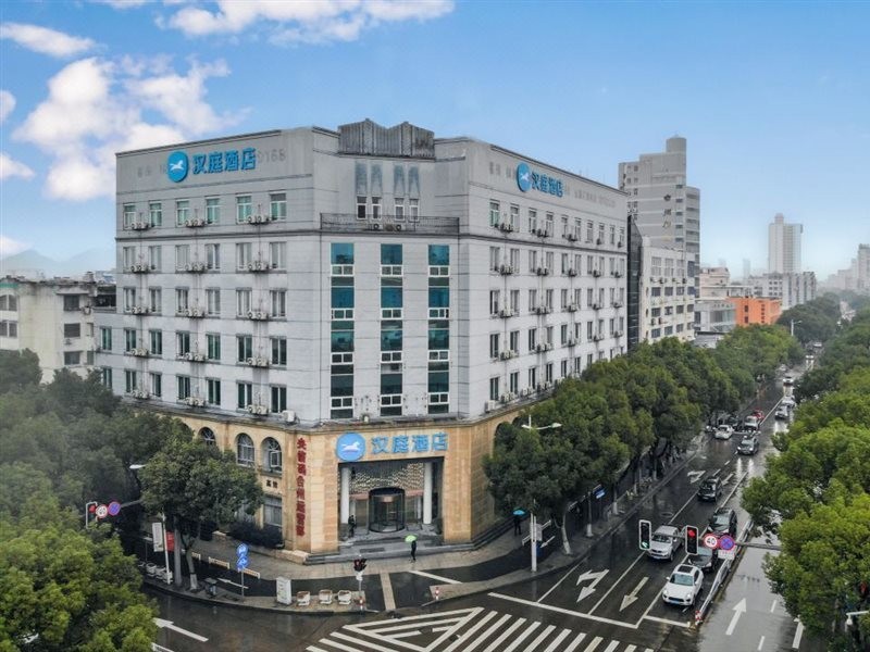 Hanting Hotel (Taizhou Jiaojiang Baolongcheng) 7/24