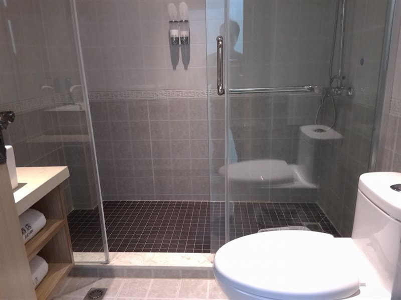 Yuhao Business Hotel 13/16