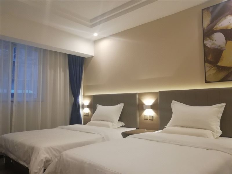 7 Days Inn (Guangzhou Chenjiaci Metro Station II) 14/23