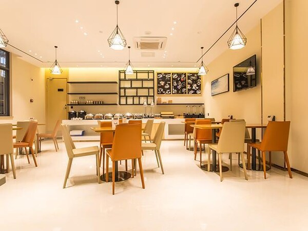 City Comfort Inn Nanning Yudong Jinxiang Metro Station 42/57