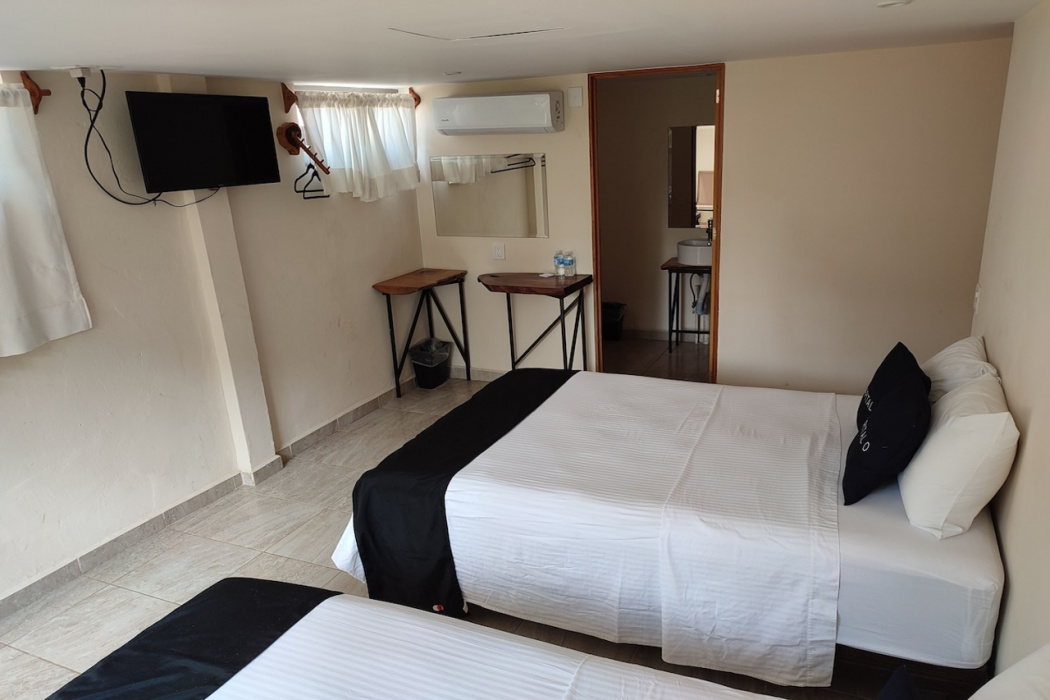Hotel Ashly Loma Larga 6/45