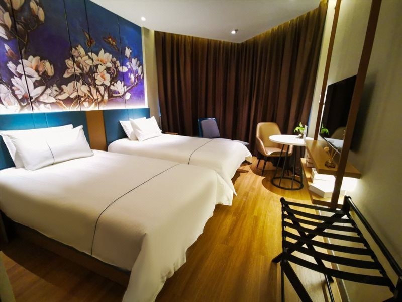 Magnotel guiyang fountain commercial center subway station hotel 21/37