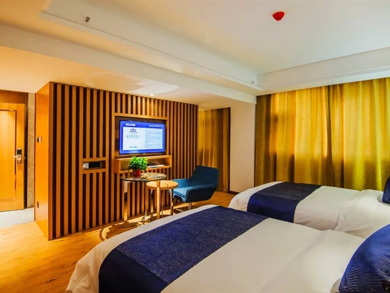 Lanmei Boutique Hotel (Dong Fang Hong Square) 9/17