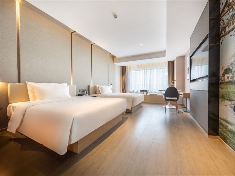 Atour Hotel (Zhongshan North Railway Station, V - PARK plaza) 15/28