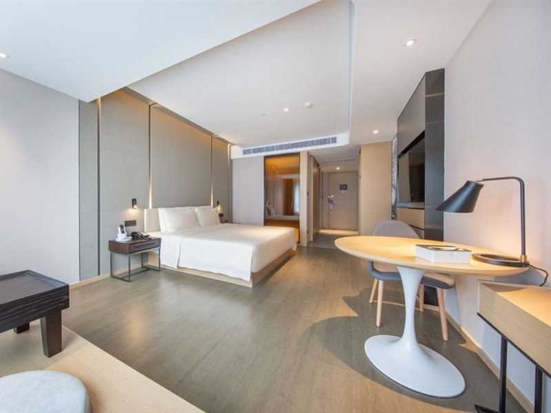Atour Hotel (Zhongshan North Railway Station, V - PARK plaza) 16/28