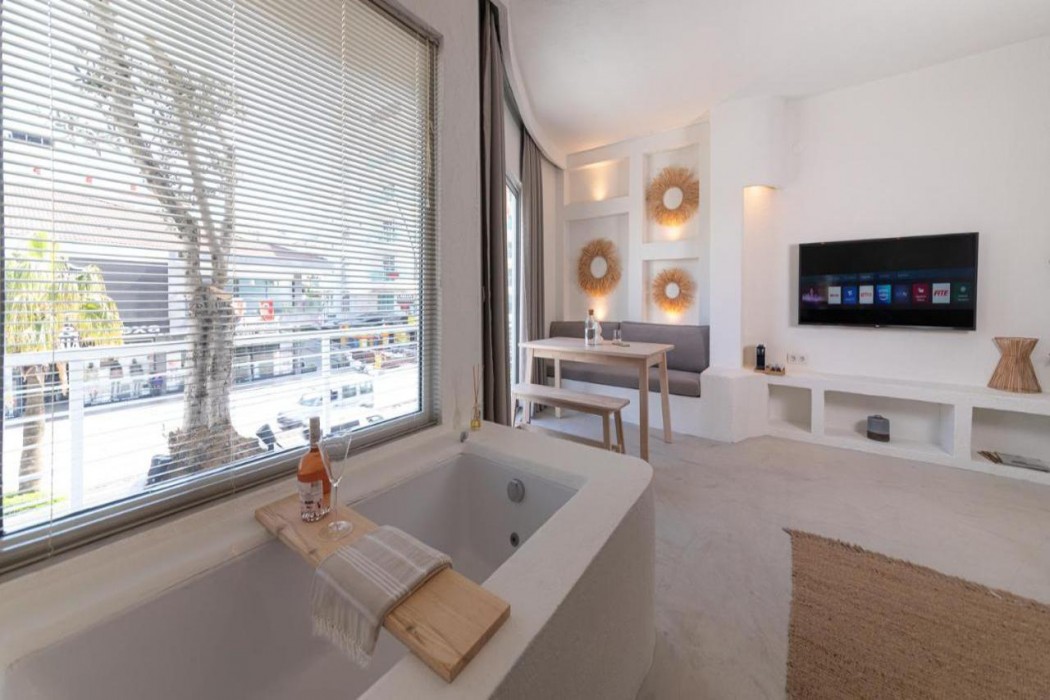 L Olive Homes 20/66