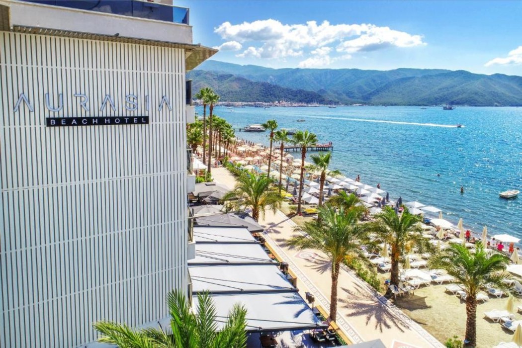 Aurasia Beach Hotel 7/69