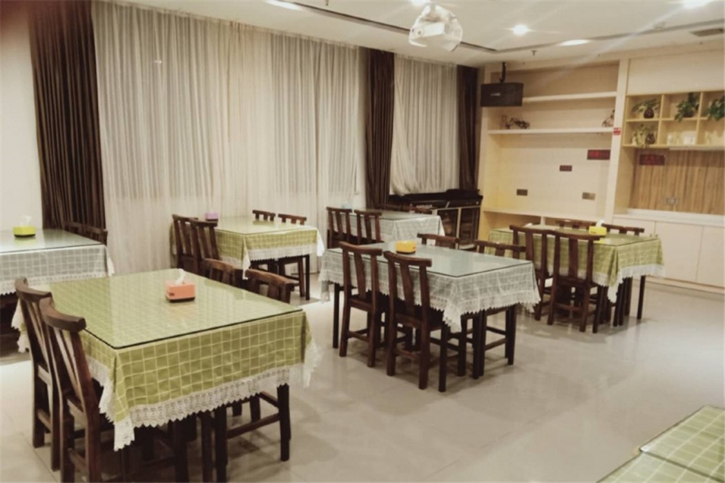 7 Days Premium (Pingyuan Xinhua Road) 22/31