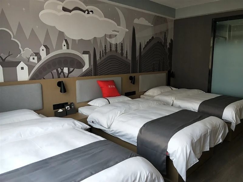 Shangkeyou chain hotel (Guigang Gangnan district government store) 1/4