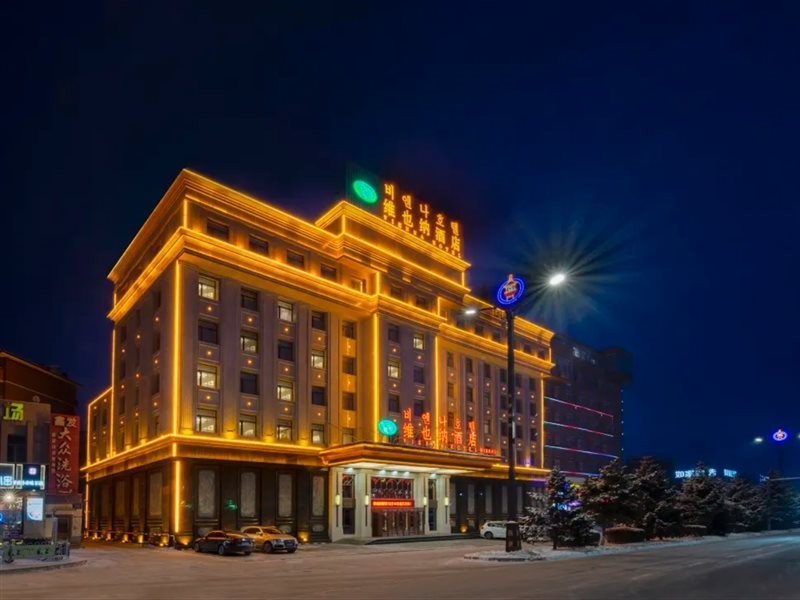 Vienna Hotel (Dunhua High Speed Railway Station) 1/4