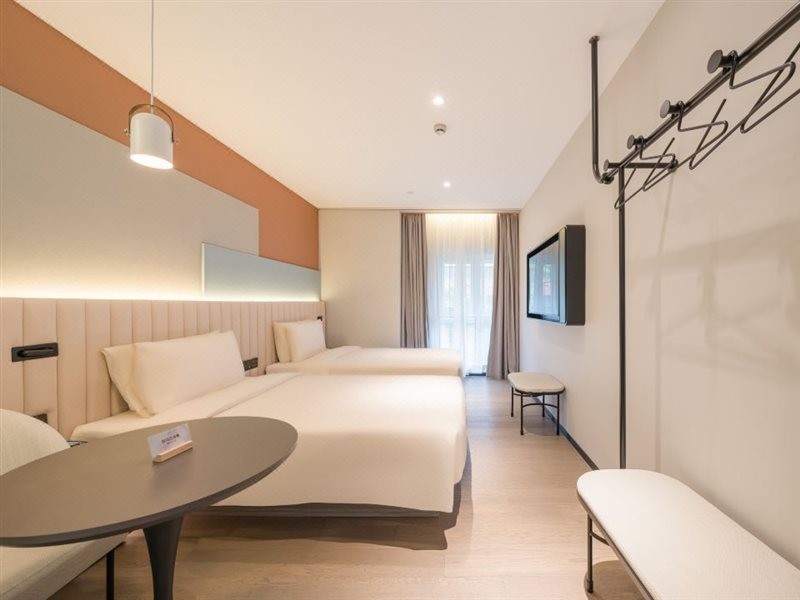 Atour X Hotel (Shanghai Jingan Temple) 36/69