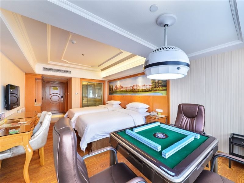 Vienna International Hotel (Shenzhen Fuyong Convention and Exhibition Center) photo4