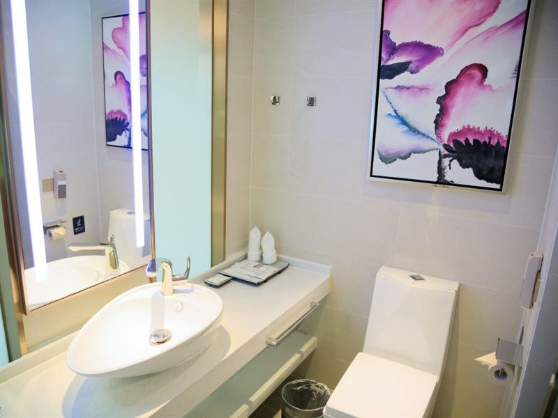 Lavande Hotel(Shenzhen Shajin Houting Metro Station Branch) 20/36