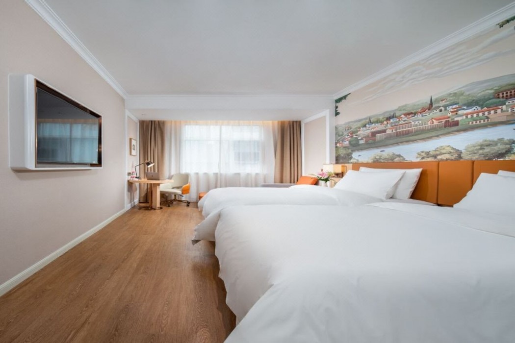 Vienna Hotel (Tianjin chentangzhuang subway station store) 44/59