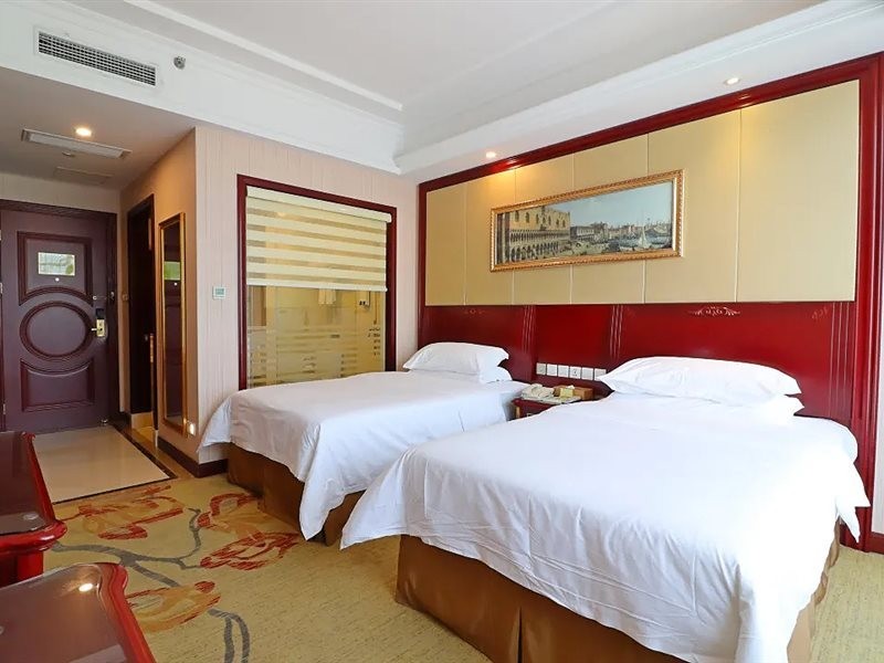 Vienna International Hotel(National Exhibition and Convention Center & West Tianshan Road) 5/5
