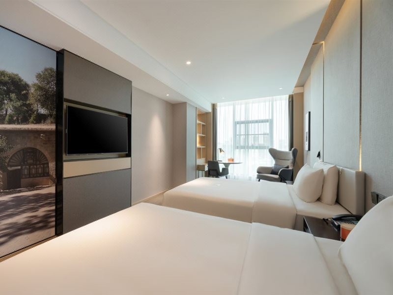 Atour Hotel (Yan An New District Luyi Park) 8/22