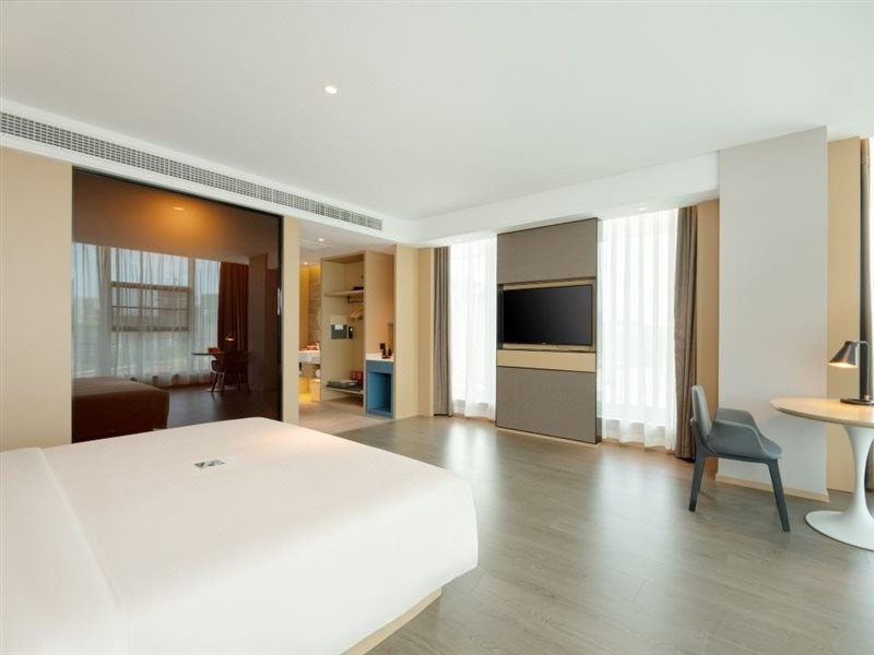 Atour Hotel (Yan An New District Luyi Park) 10/22