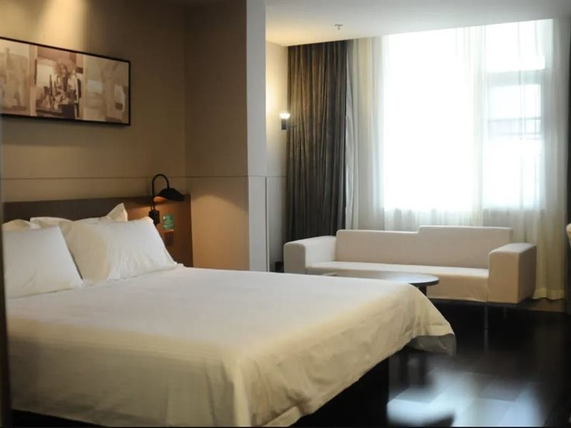 Jinjiang Inn Select (Wuhan Tianhe Airport) 15/23