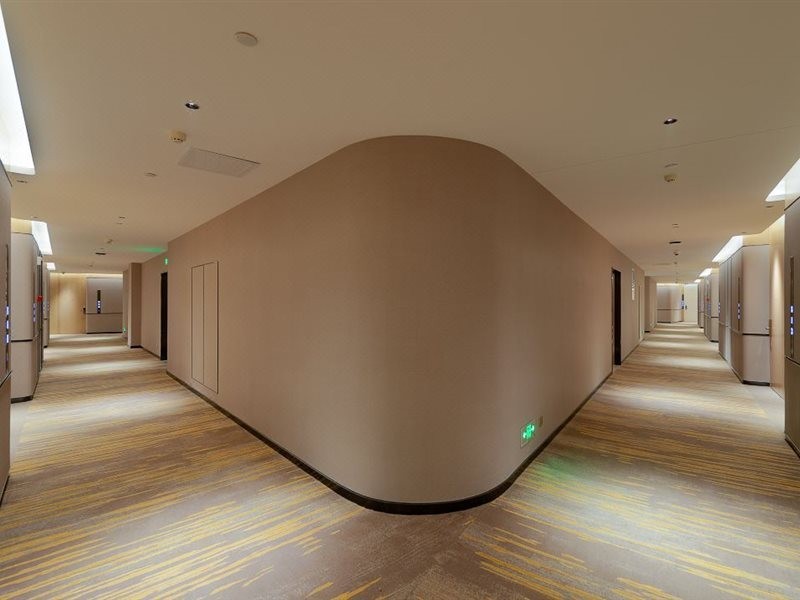 One City Rezen Hotel 41/46