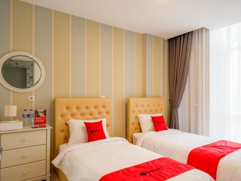 RedDoorz Plus @ Madukoro Raya Semarang 35/51
