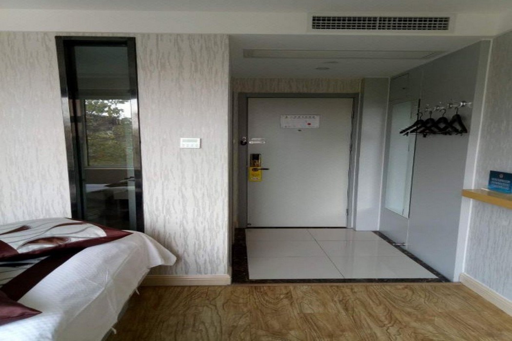 Super 8 (Beijing West Balizhuang Road) 23/36