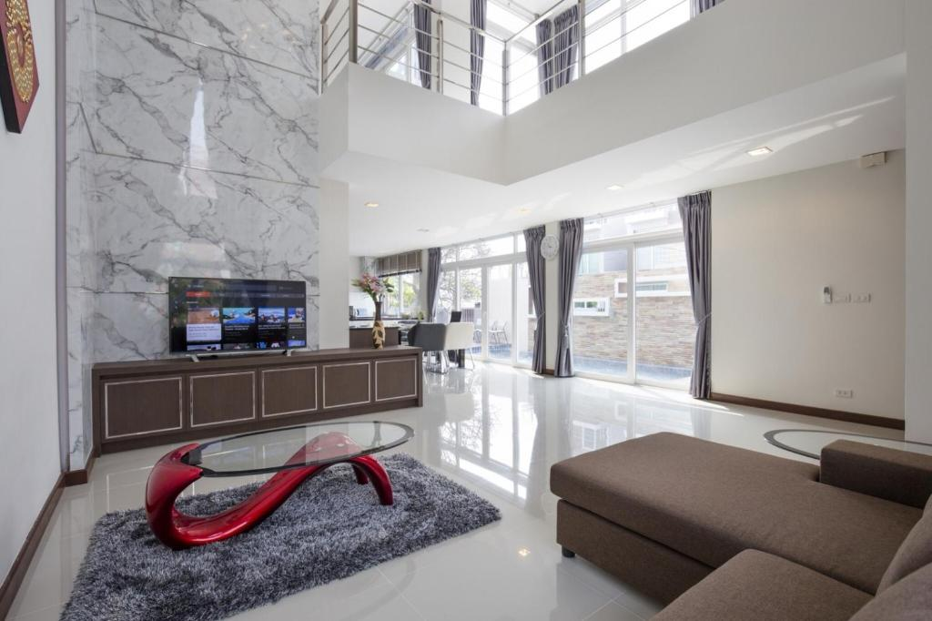Golden Sea Hua Hin Hotel 13/65