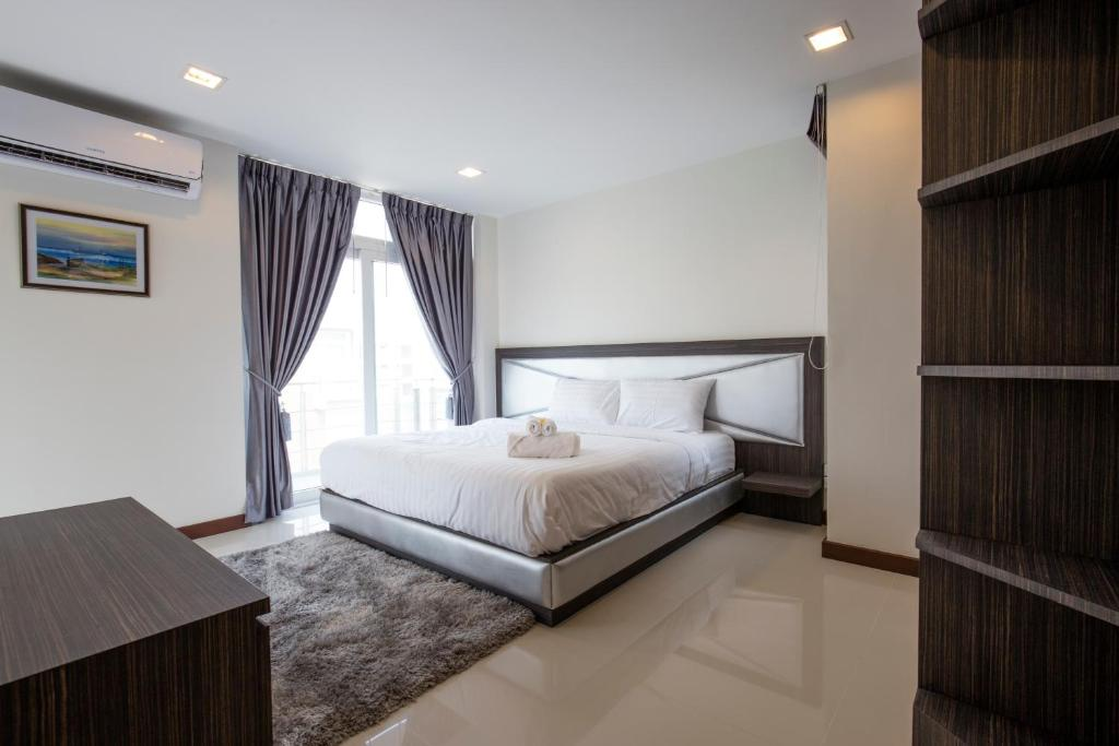 Golden Sea Hua Hin Hotel 21/65