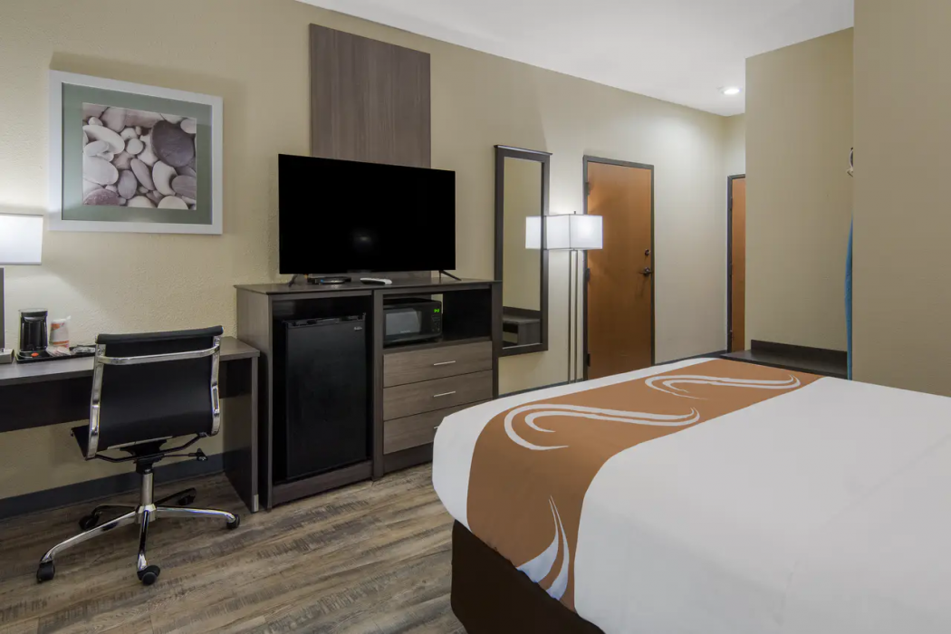 Quality Inn and Suites Roanoke Fort Worth North TX 14/46