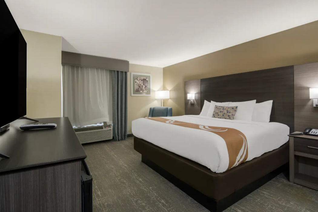 Quality Inn and Suites Roanoke Fort Worth North TX 9/46