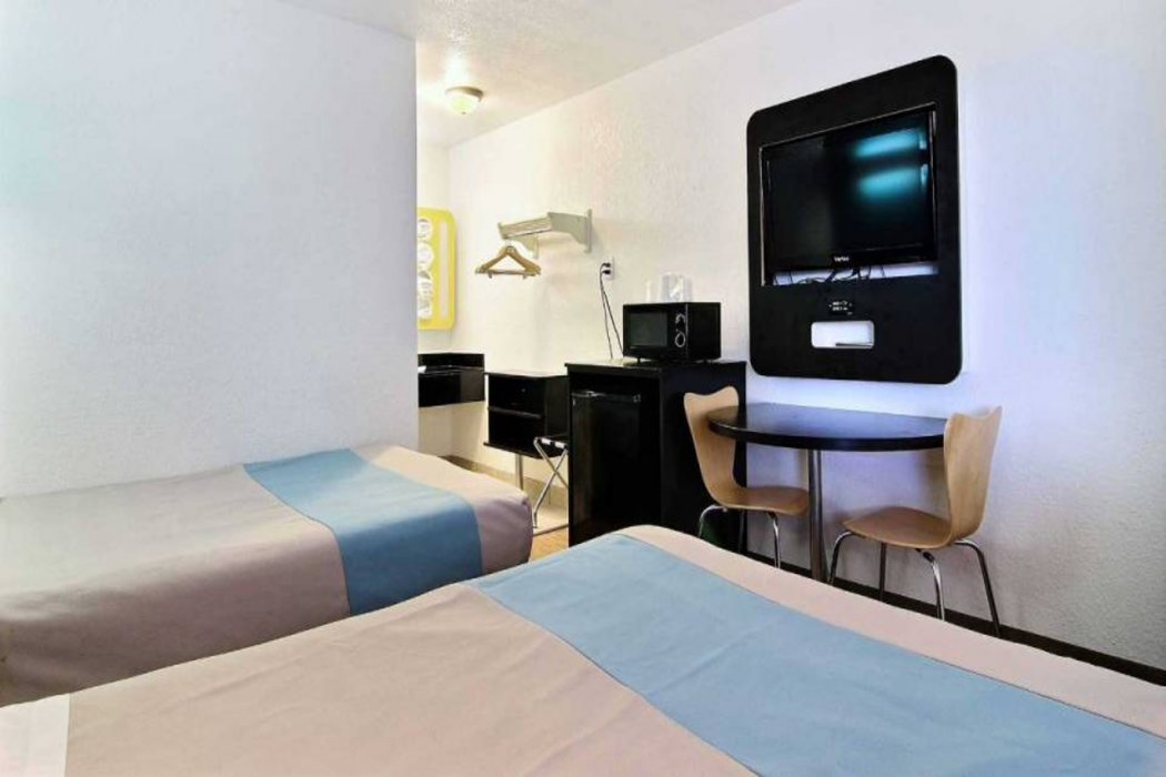 Motel6 Carlsbad, NM 14/47