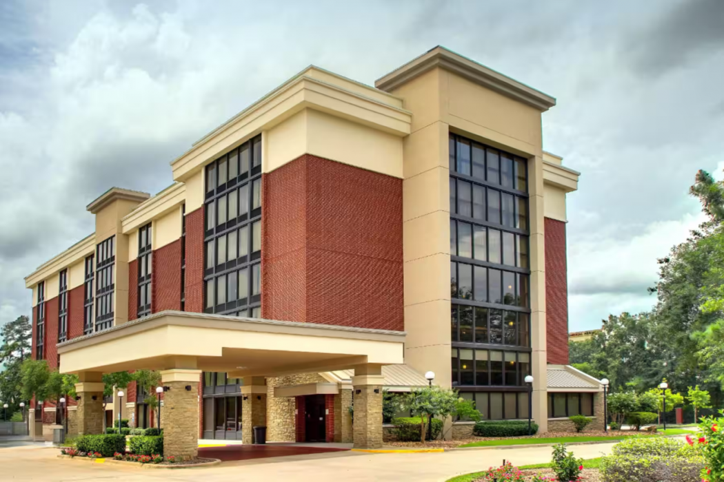 Heritage Inn & Suites The Woodlands, Trademark by Wyndham 1/60