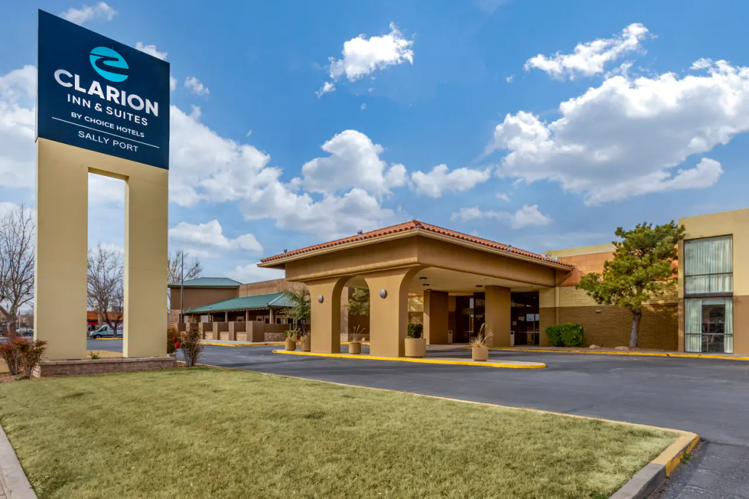 Clarion Inn and Suites Roswell, NM 1/20