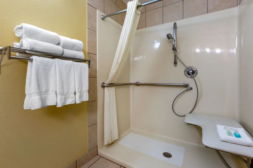 Clarion Inn and Suites Roswell, NM 15/20