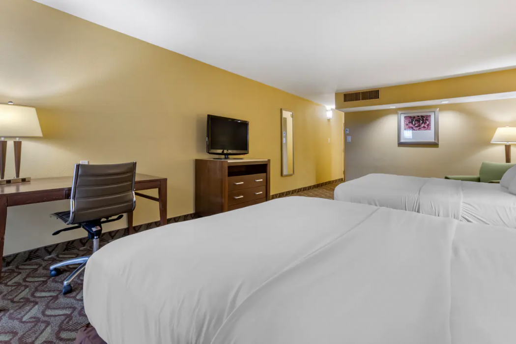 Clarion Inn and Suites Roswell, NM 10/20