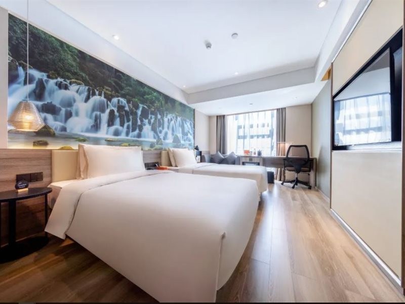 Atour Hotel Kunming South High Speed Railway Station University Town 33/56