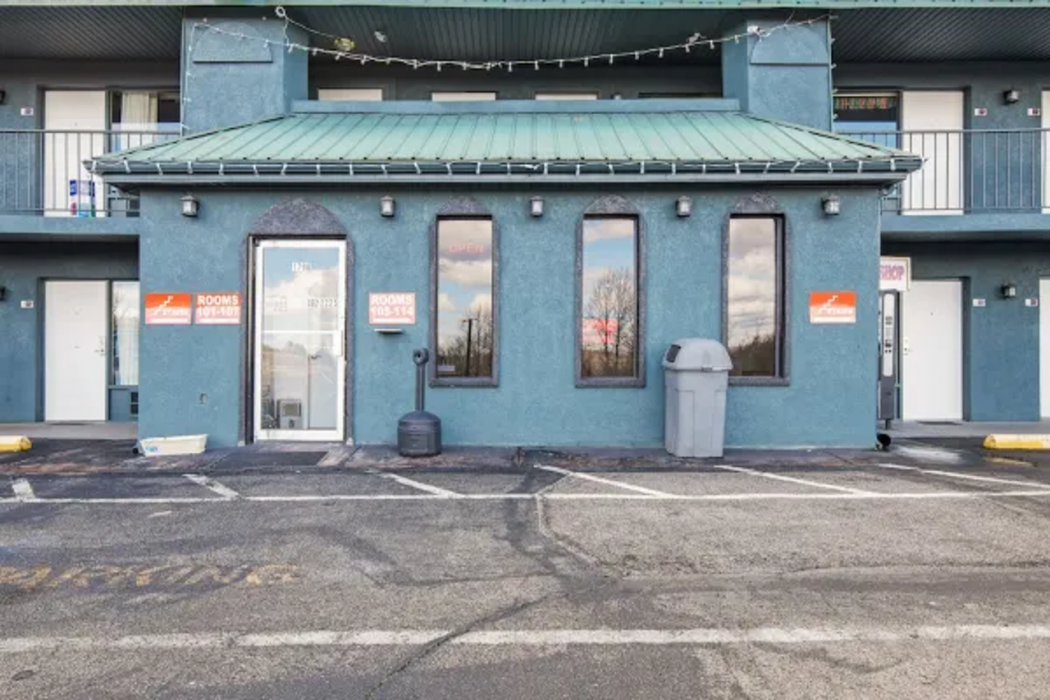 OYO Hotel Mt Vernon KY I 75 2/35
