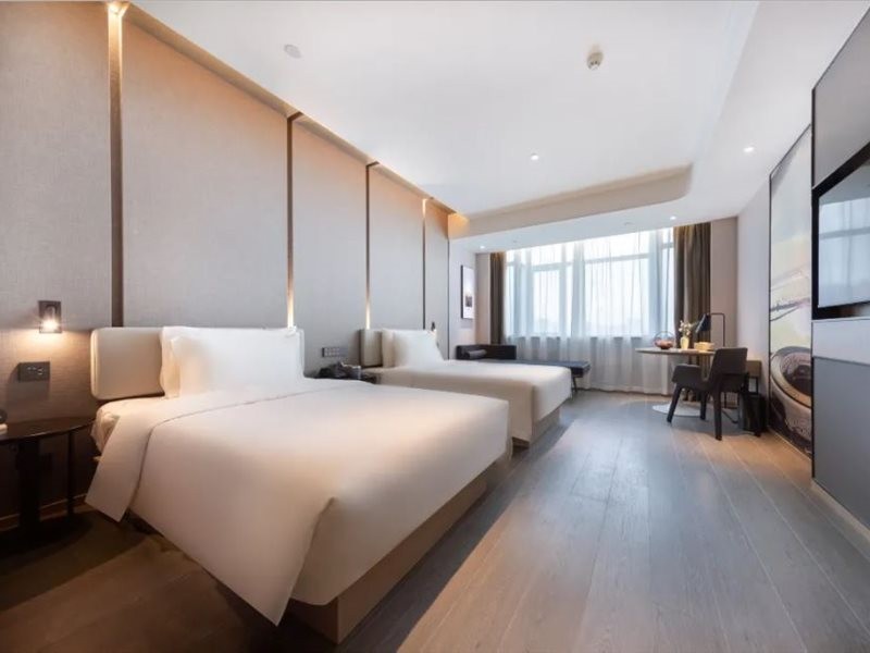 Nanchang High-tech Aixihu Atour Hotel 16/32