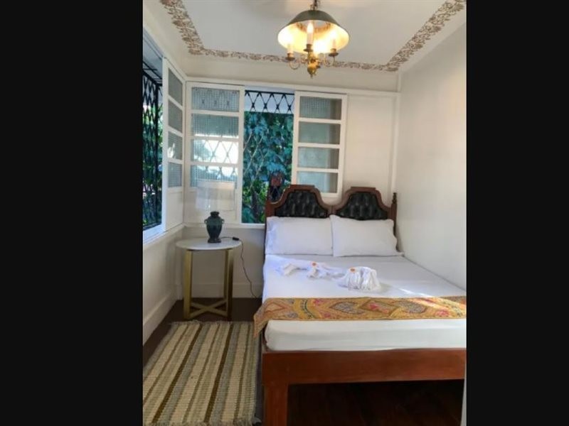 Courtyard Hotel 20/40