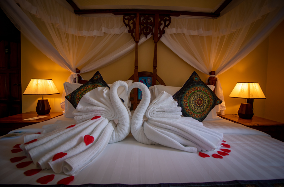 Sunny Palms Beach Bungalows 10/65